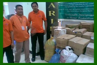 Ariela provides relief goods for Typhoon Yolanda ( Typhoon Haiyan ) victims in Leyte, Philippines